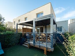 Spacious Villa by Valras Beach