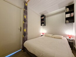 Bright Third-floor Apartment