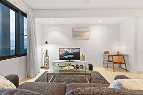 Zen By The Sea Pool - Balcony Dining - Seaview