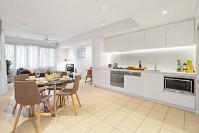 Zen By The Sea Pool - Balcony Dining - Seaview