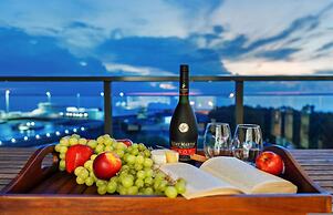 Zen By The Sea Pool - Balcony Dining - Seaview