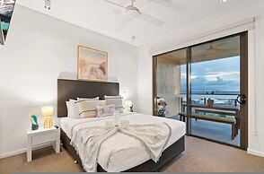 Zen By The Sea Pool - Balcony Dining - Seaview