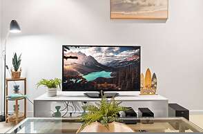 Zen By The Sea Pool - Balcony Dining - Seaview