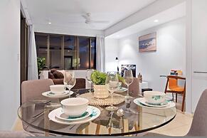 Zen By The Sea Pool - Balcony Dining - Seaview