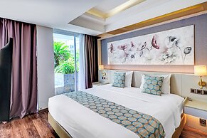 Sunday Hotel Arshika Sunset Road