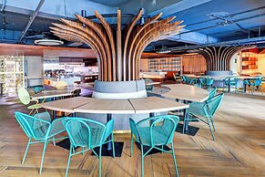 Sunday Hotel Arshika Sunset Road