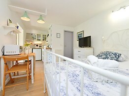 Bay House Rosohotnica