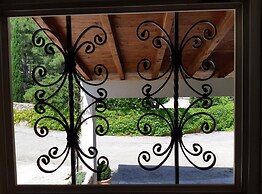 Bay House Rosohotnica