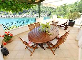 Bay House Rosohotnica