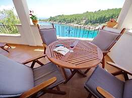 Bay House Rosohotnica