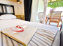 Bay House Rosohotnica