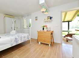 Bay House Rosohotnica