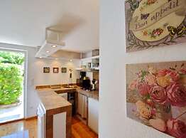 Bay House Rosohotnica