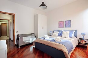 Cozy Eur Apartment With Central Location