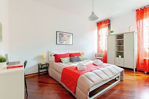 Cozy Eur Apartment With Central Location