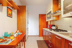 Cozy Eur Apartment With Central Location