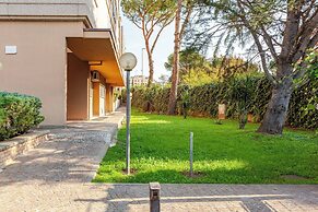 Cozy Eur Apartment With Central Location