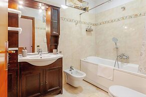 Cozy Eur Apartment With Central Location