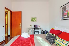 Cozy Eur Apartment With Central Location