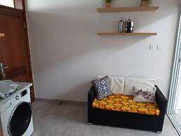 Serene Oasis in East Legon Hills - Chic 2 Bedroom Retreat