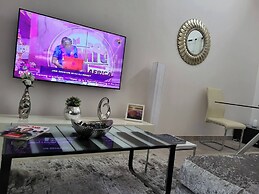 Serene Oasis in East Legon Hills - Chic 2 Bedroom Retreat