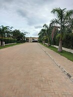 Serene Oasis in East Legon Hills - Chic 2 Bedroom Retreat