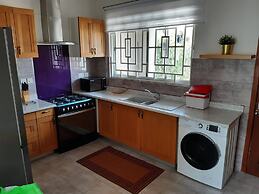 Serene Oasis in East Legon Hills - Chic 2 Bedroom Retreat