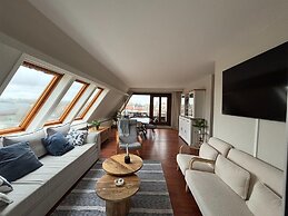 Penthouse in De Haan With Sea View