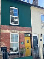 Dog Friendly Brixham Cottage, 3 Minutes to Harbour