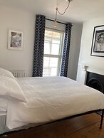 Dog Friendly Brixham Cottage, 3 Minutes to Harbour