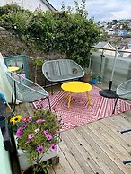 Dog Friendly Brixham Cottage, 3 Minutes to Harbour