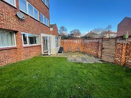 Bee Temple Entire Spacious 3-bed Apartment