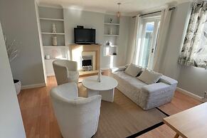 Bee Temple Entire Spacious 3-bed Apartment