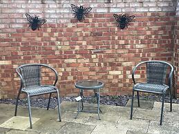 Bee Temple Entire Spacious 3-bed Apartment