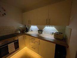 Bee Temple Entire Spacious 3-bed Apartment