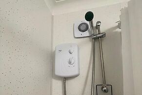 Bee Temple Entire Spacious 3-bed Apartment