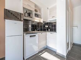 Bright Villa Stay in Serignan