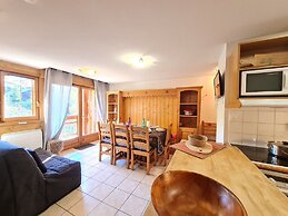 Spacious Apartment With Balcony