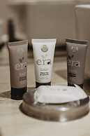 The Mallyan Spout Hotel