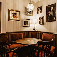 The Mallyan Spout Hotel