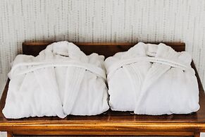 The Mallyan Spout Hotel