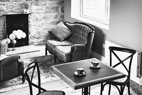 Apartment-sleeps2-parking-garden-patio