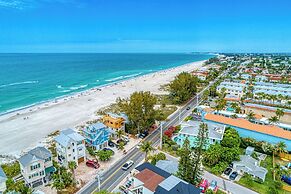 Anna Maria Island Beach Happy-direct Beach Front-1br-1br