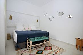 Riad larbi khalis