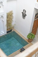 Riad larbi khalis