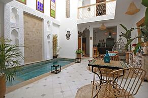 Riad larbi khalis