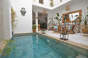 Riad larbi khalis