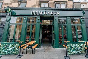 Central Edinburgh Flat Sleep 6, Minutes From old Town