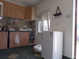 Apartment Sleeps 4 With Private Pool