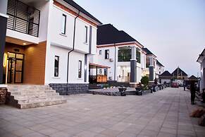 De Mipos Luxury Suites